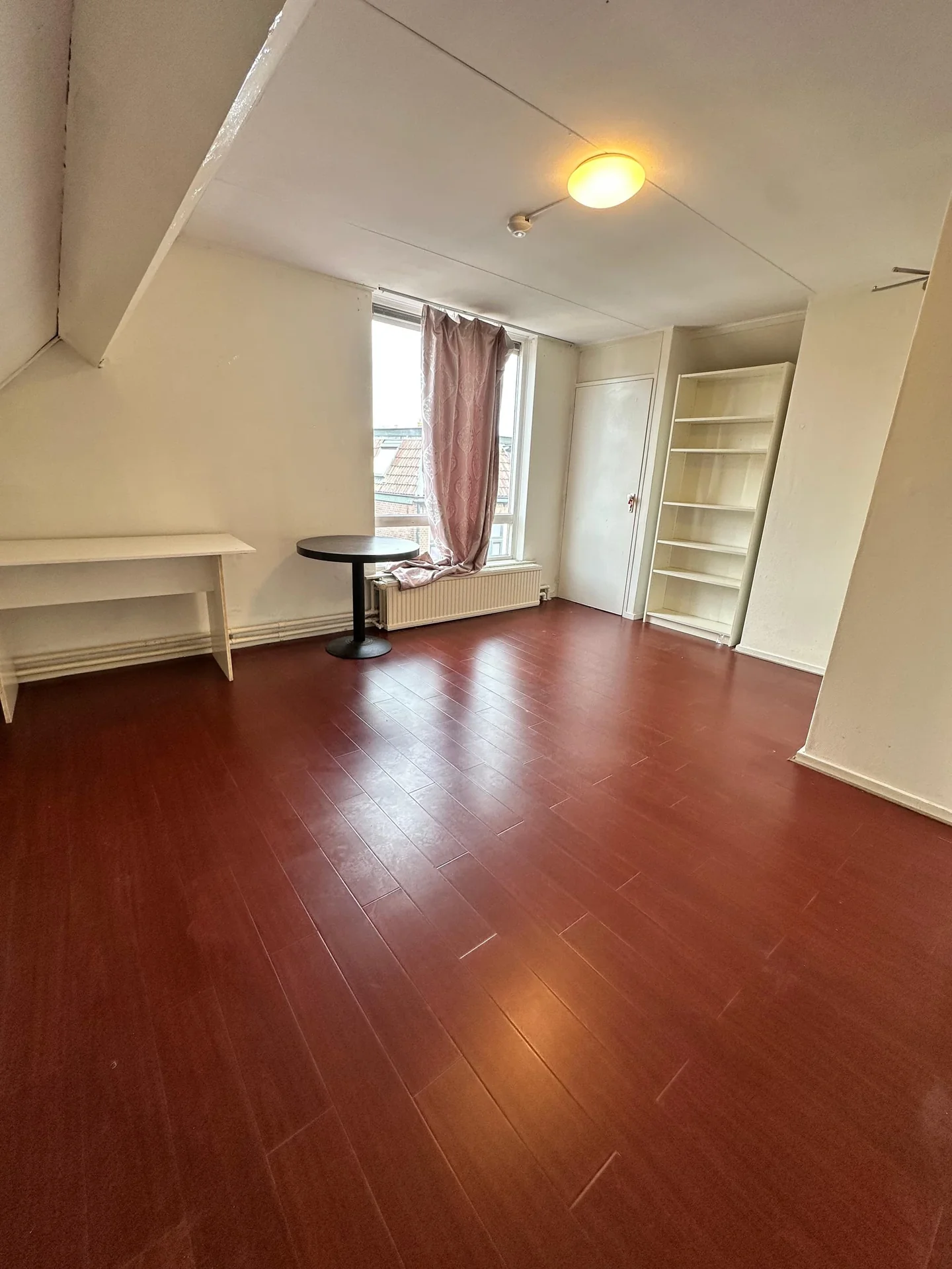 Foto van de Kamer gelegen aan de Venestraat in Nijkerk