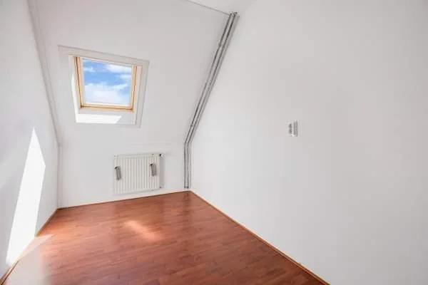 Foto van de Kamer gelegen aan de Brecklenkampstraat in Rotterdam