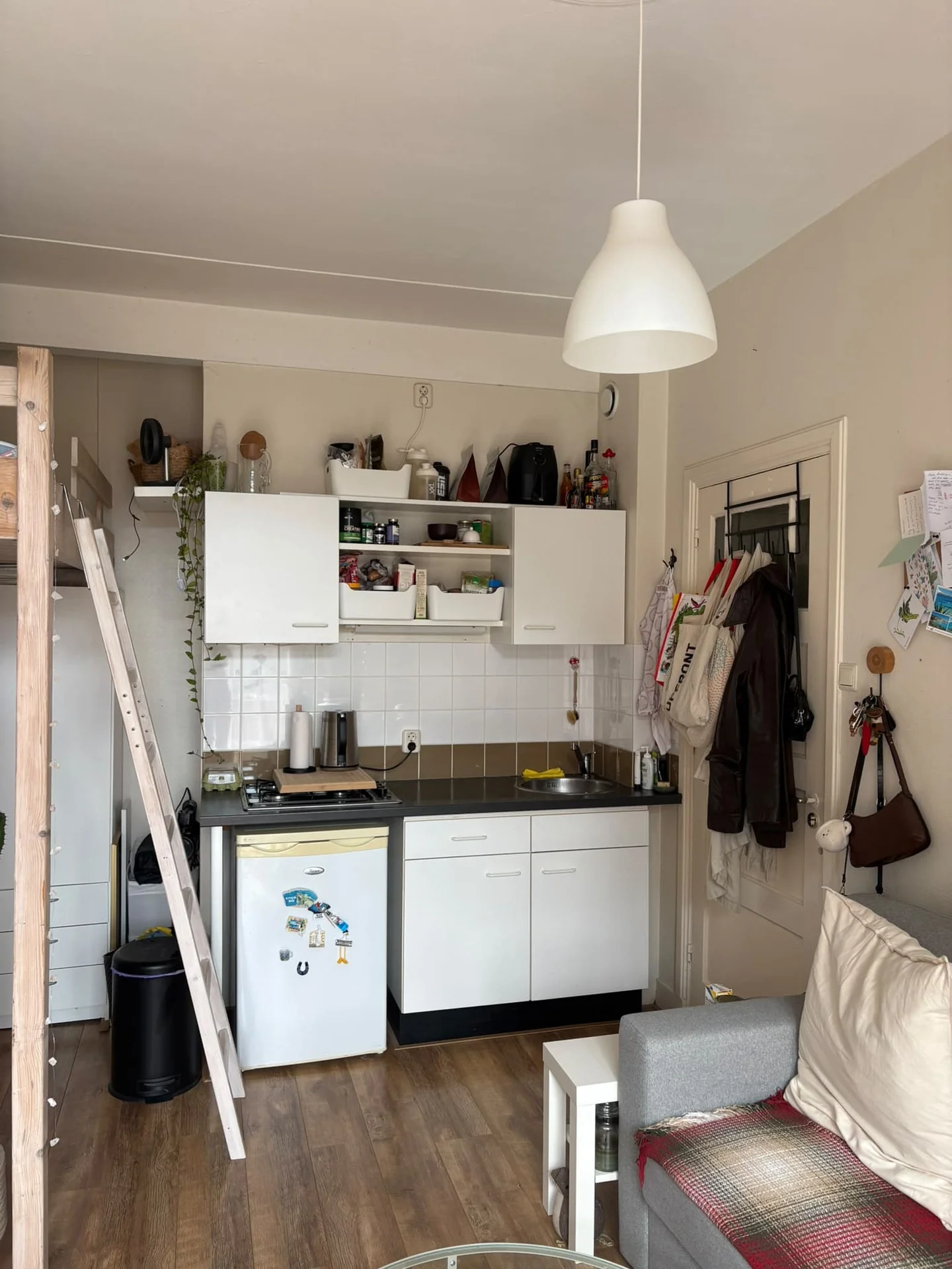 Foto van de Kamer gelegen aan de Van Hamelstraat in Groningen