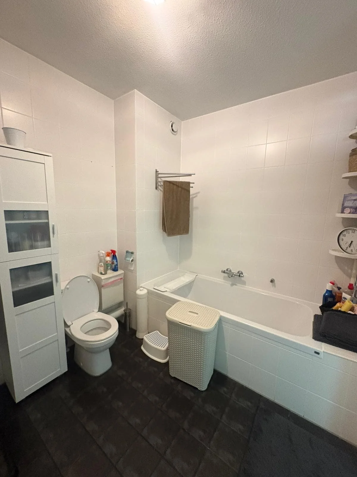 Foto van de Kamer gelegen aan de Bart Poesiatstraat in Amsterdam
