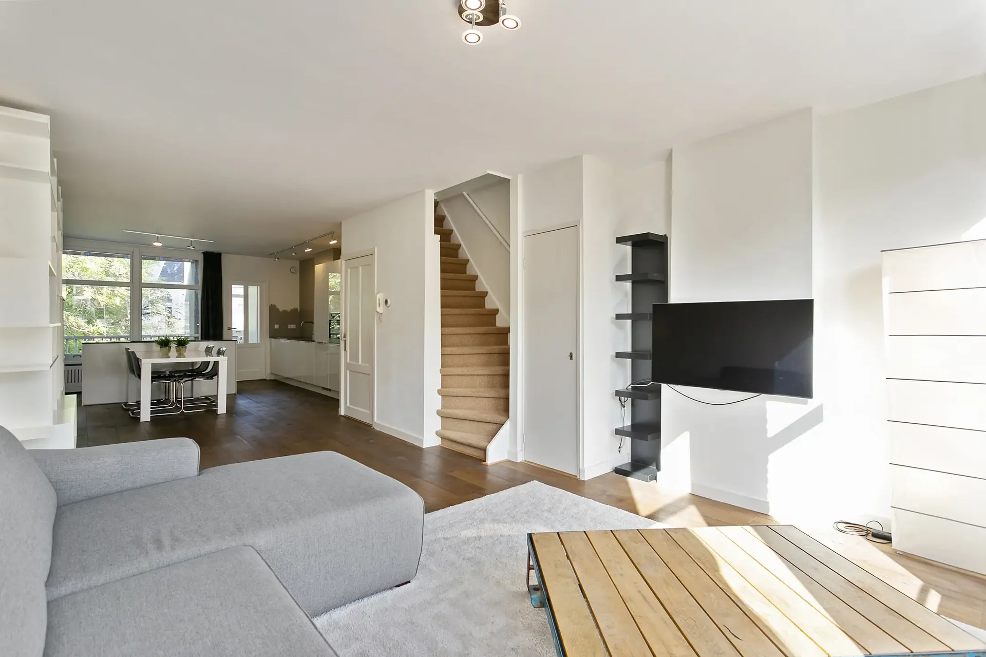 Foto van de Appartement gelegen aan de van Hogendorpstraat in Amsterdam