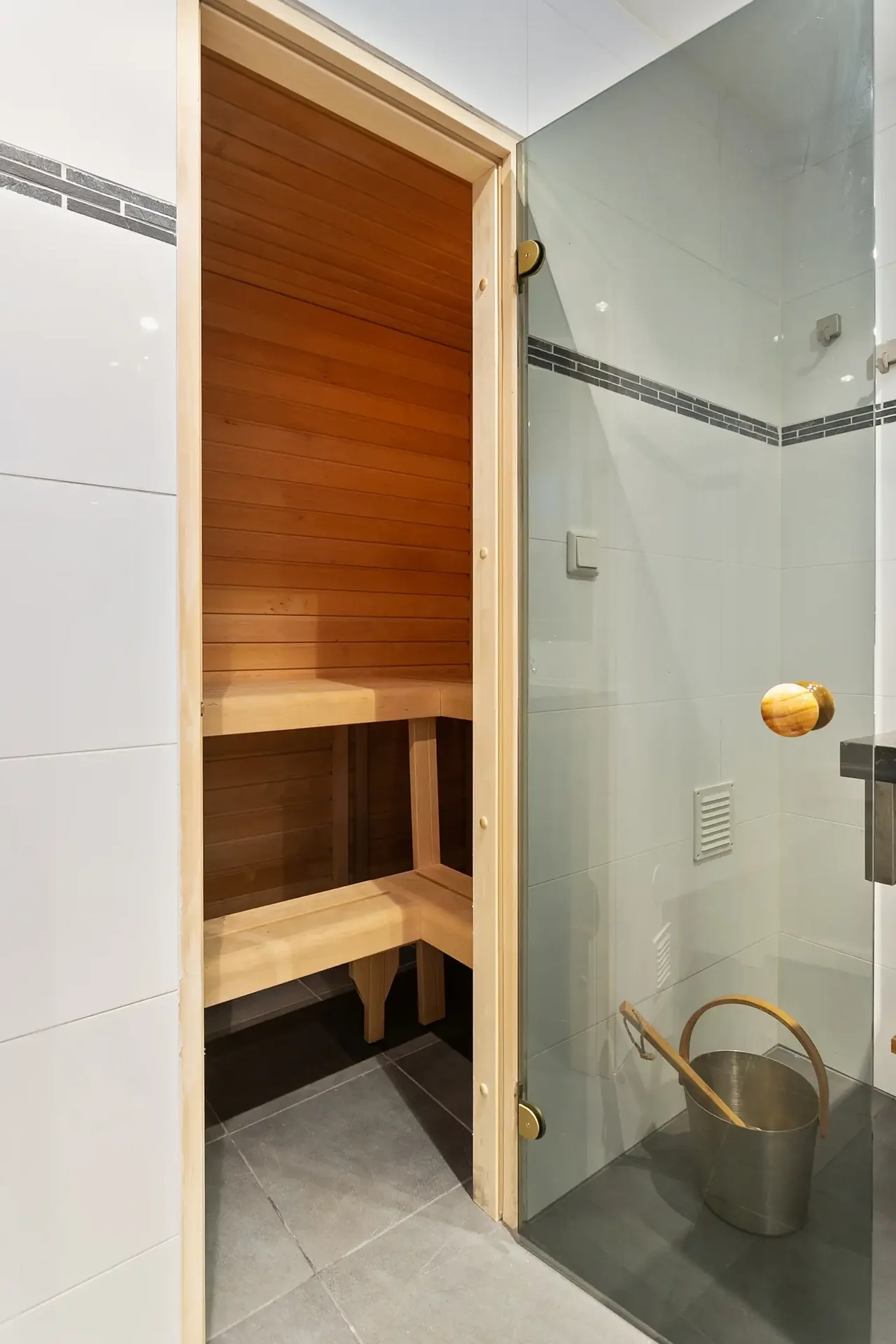 Foto van de Appartement gelegen aan de van Hogendorpstraat in Amsterdam