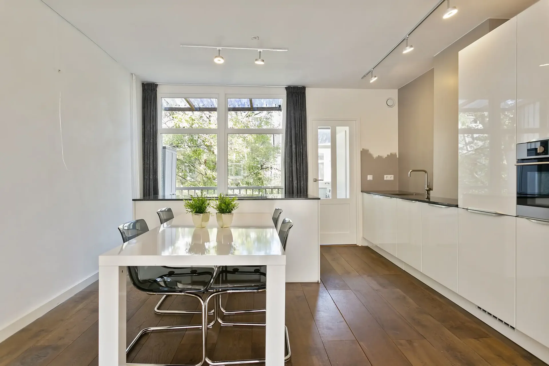 Foto van de Appartement gelegen aan de van Hogendorpstraat in Amsterdam