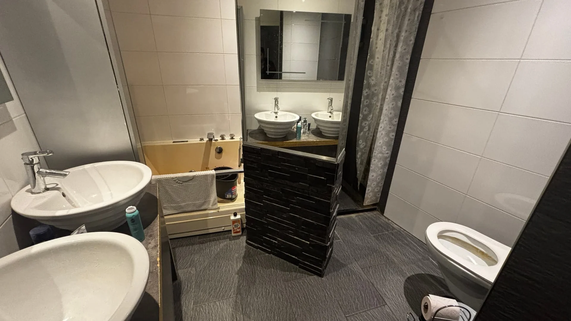 Foto van de Kamer gelegen aan de West-Varkenoordseweg in Rotterdam
