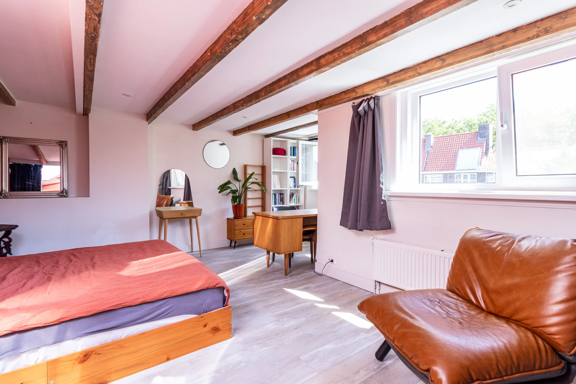 Foto van de Appartement gelegen aan de Hoofdweg in Amsterdam