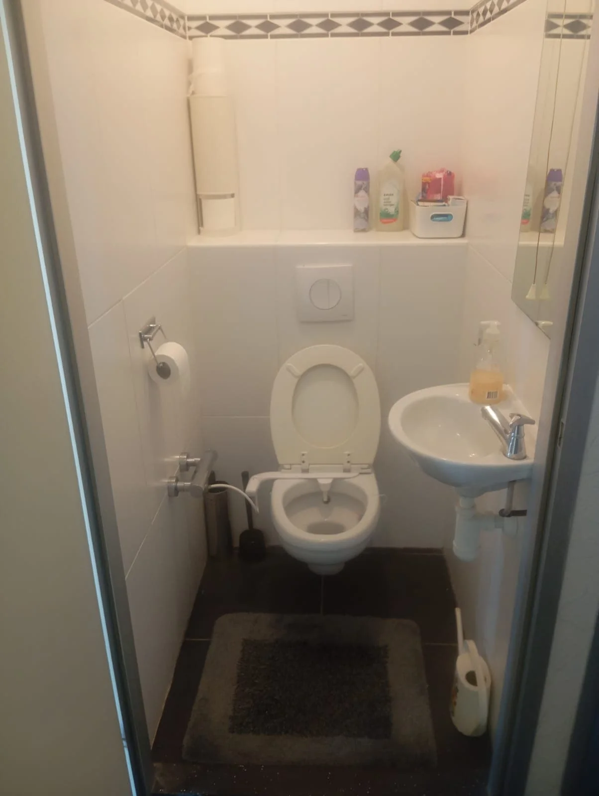 Foto van de Kamer gelegen aan de In de Papiermolen in Duivendrecht