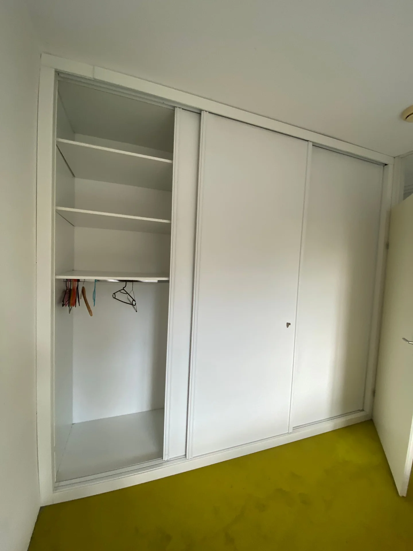 Foto van de Kamer gelegen aan de Oeverpad in Amsterdam