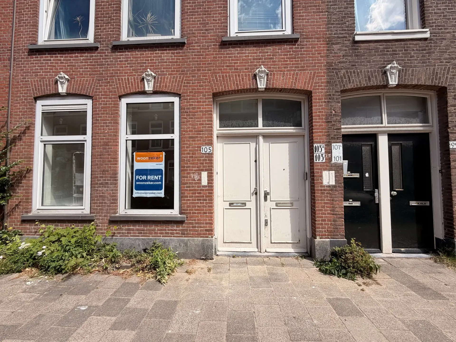 geblurde versie van de foto als achtergrond