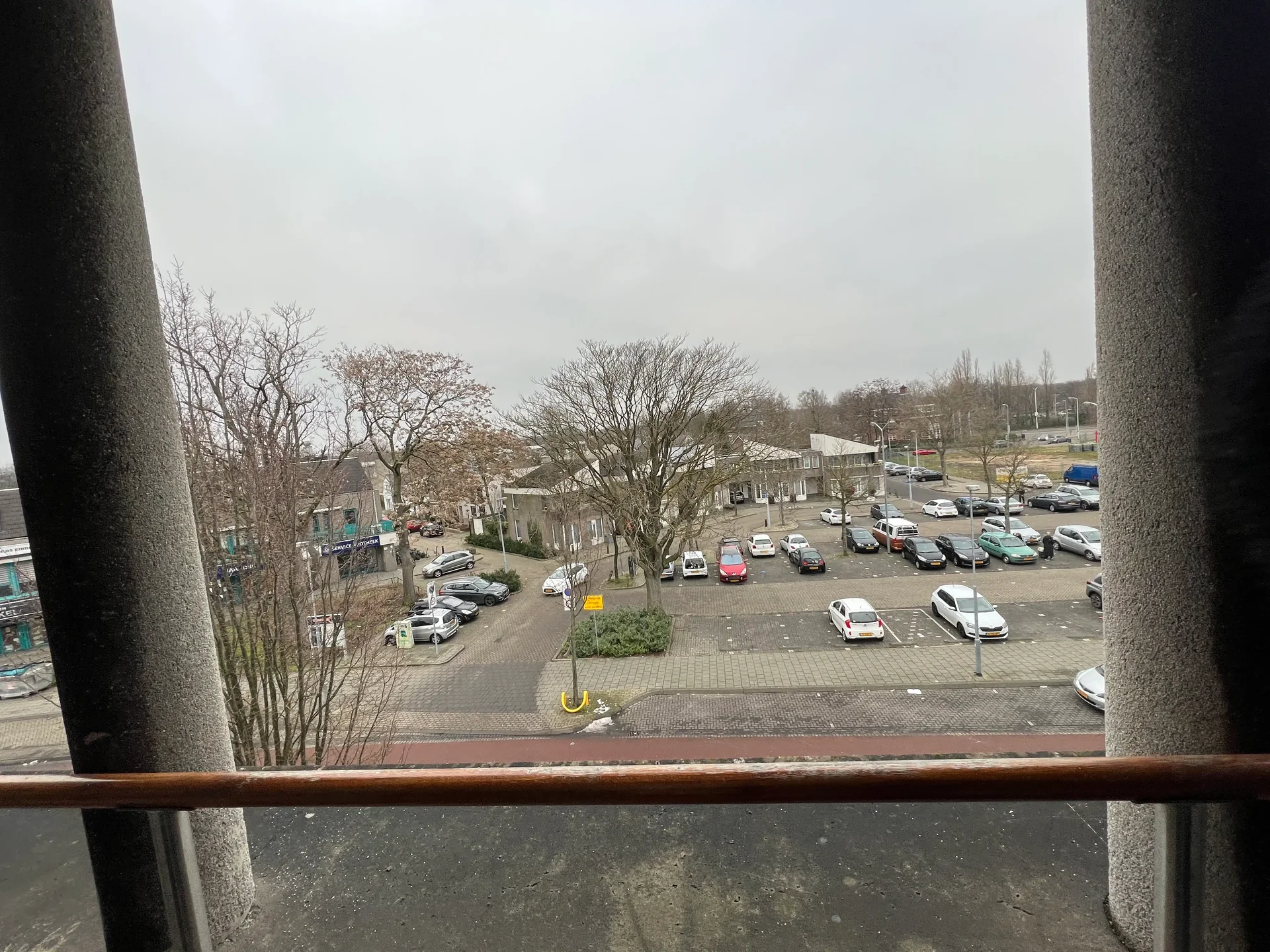 geblurde versie van de foto als achtergrond