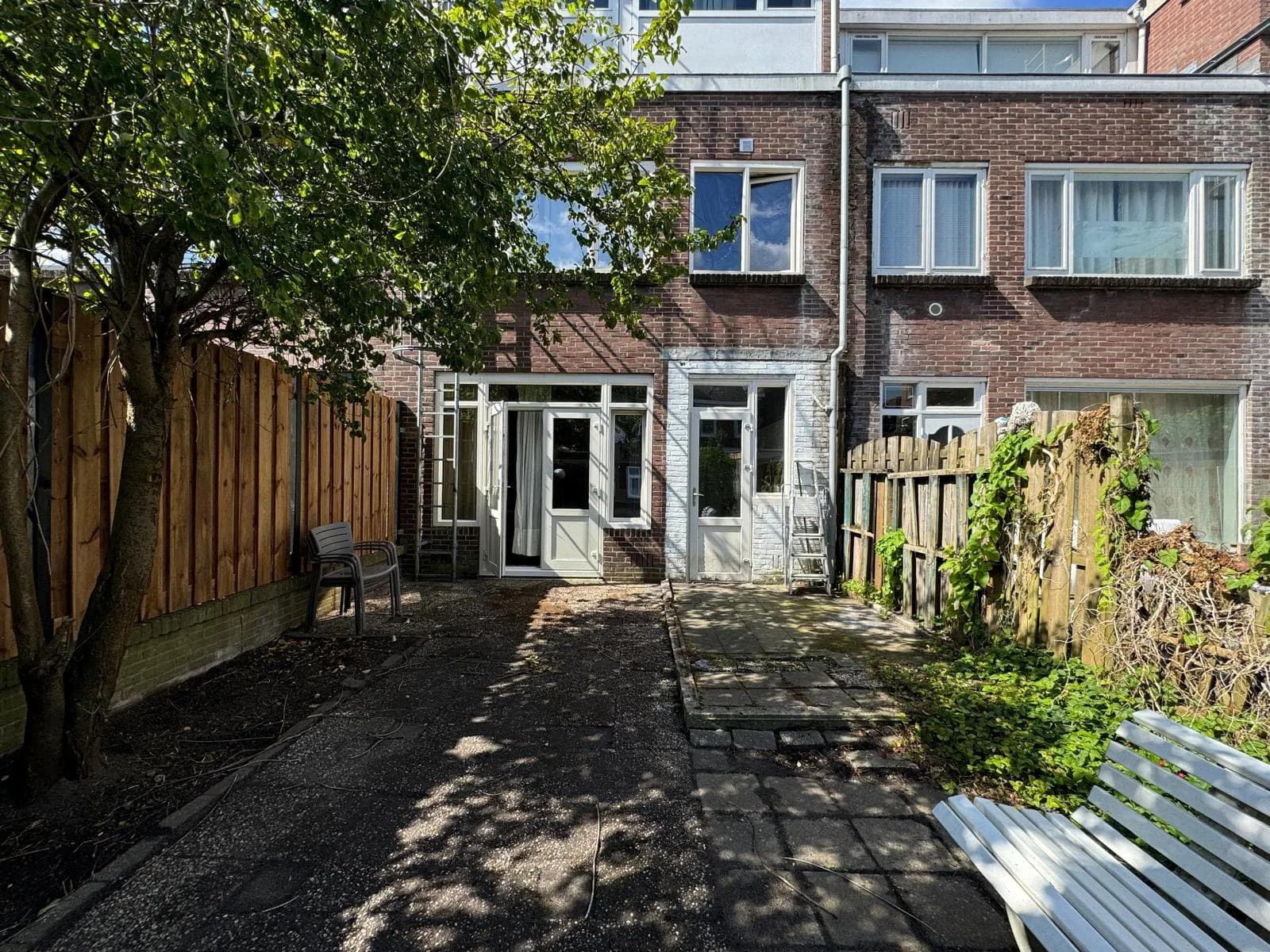 geblurde versie van de foto als achtergrond