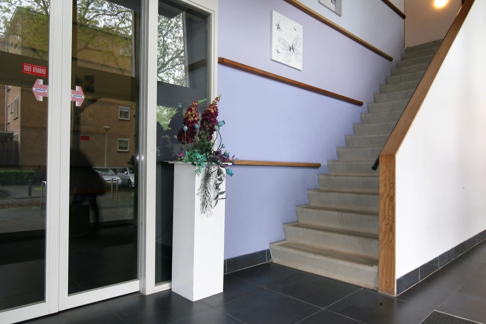 geblurde versie van de foto als achtergrond