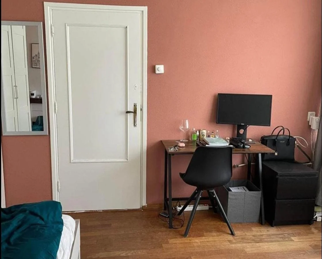 geblurde versie van de foto als achtergrond