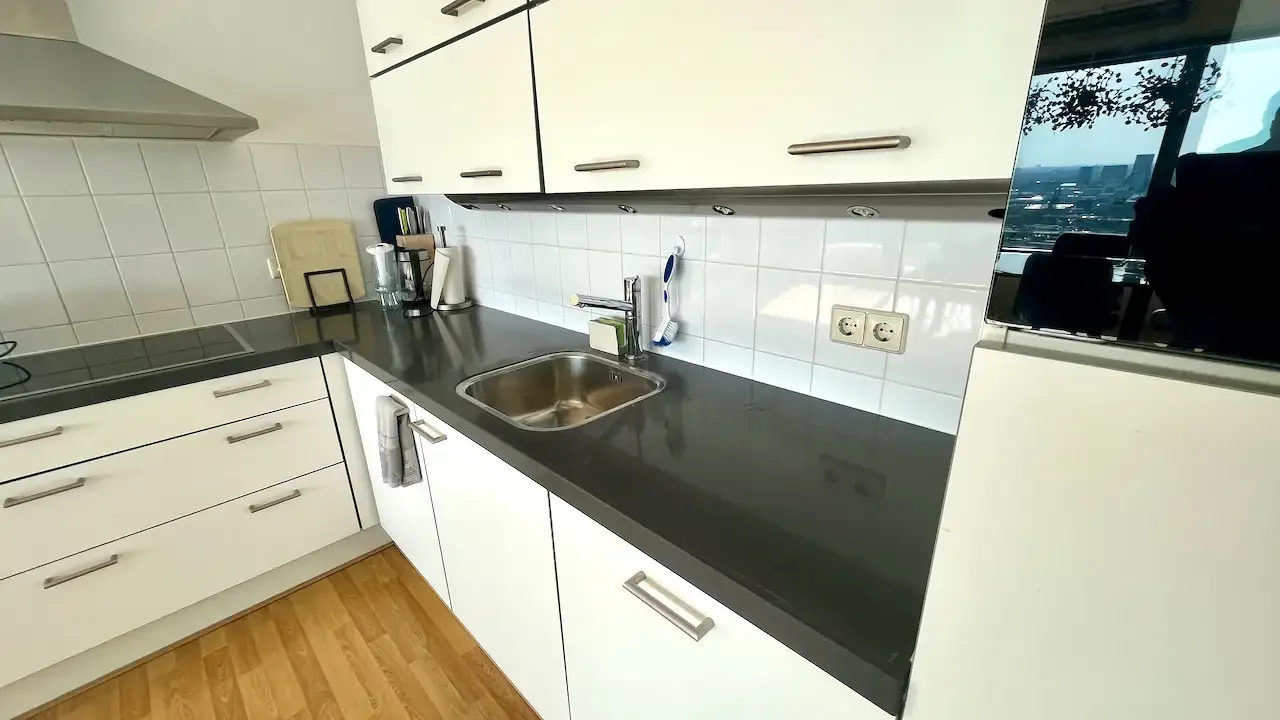 geblurde versie van de foto als achtergrond