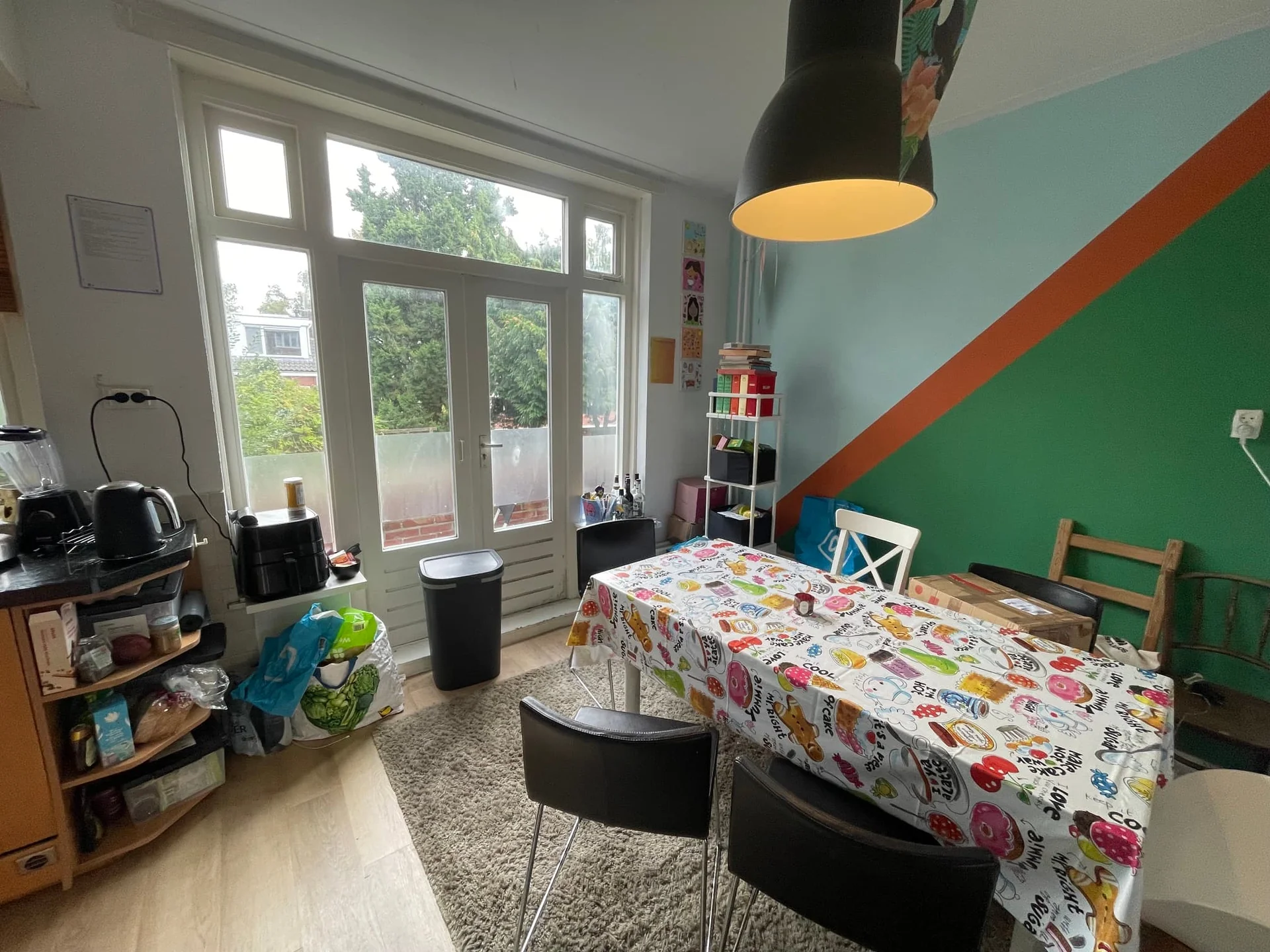 geblurde versie van de foto als achtergrond
