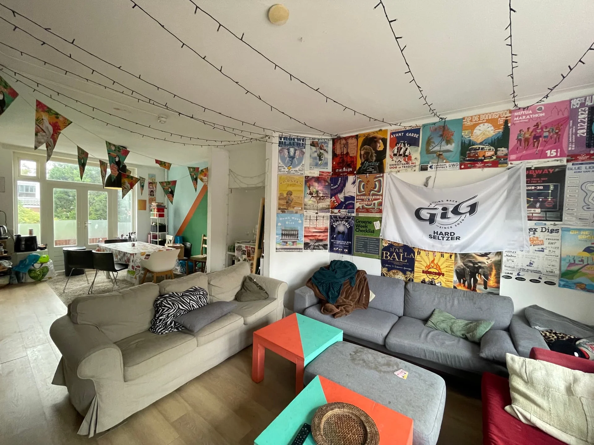 geblurde versie van de foto als achtergrond