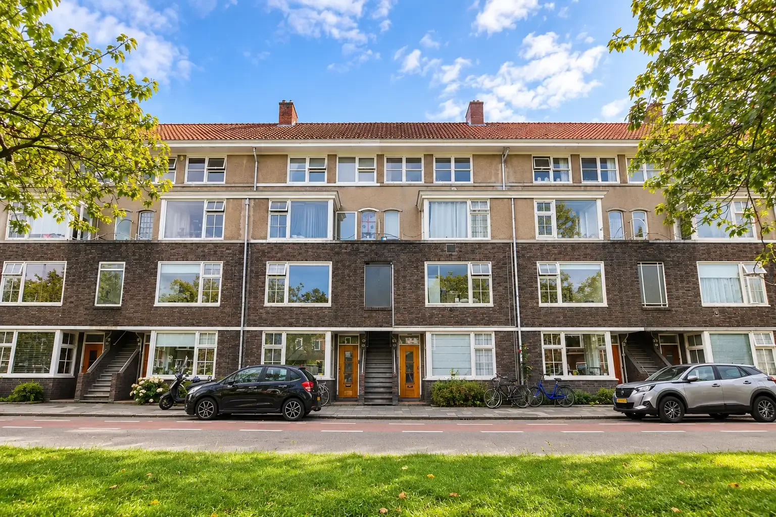 geblurde versie van de foto als achtergrond
