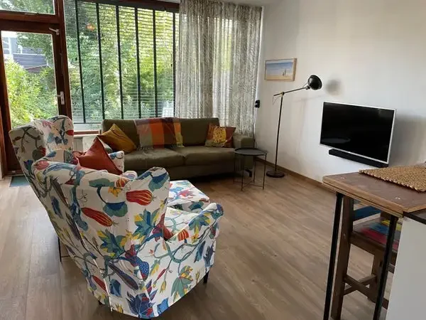 geblurde versie van de foto als achtergrond