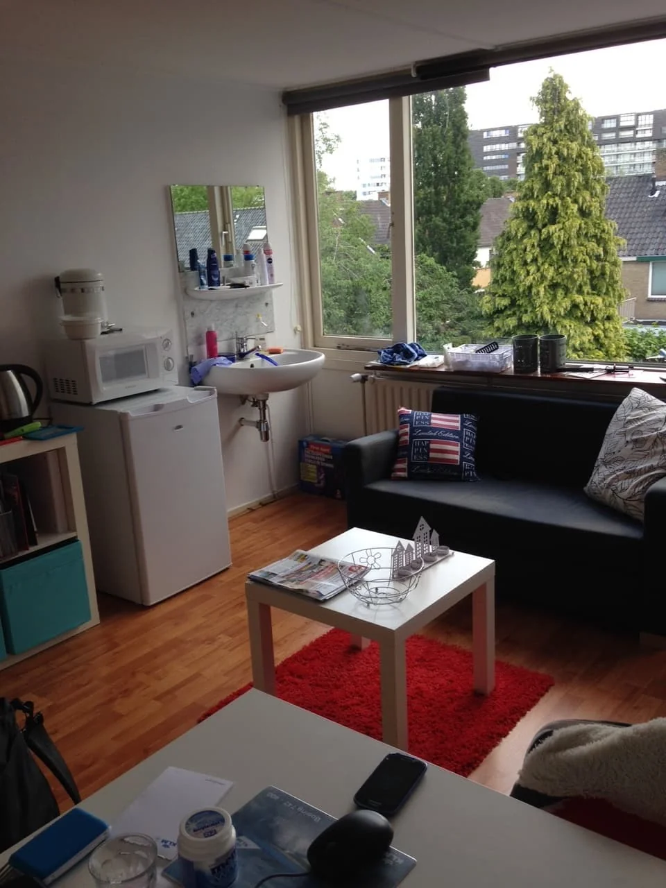 geblurde versie van de foto als achtergrond