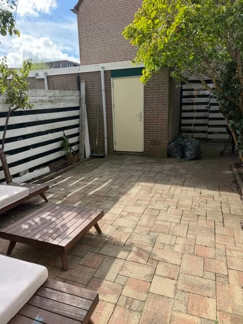 geblurde versie van de foto als achtergrond