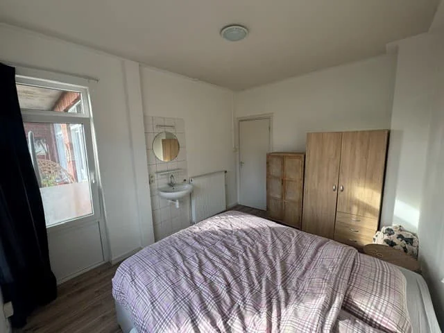 geblurde versie van de foto als achtergrond