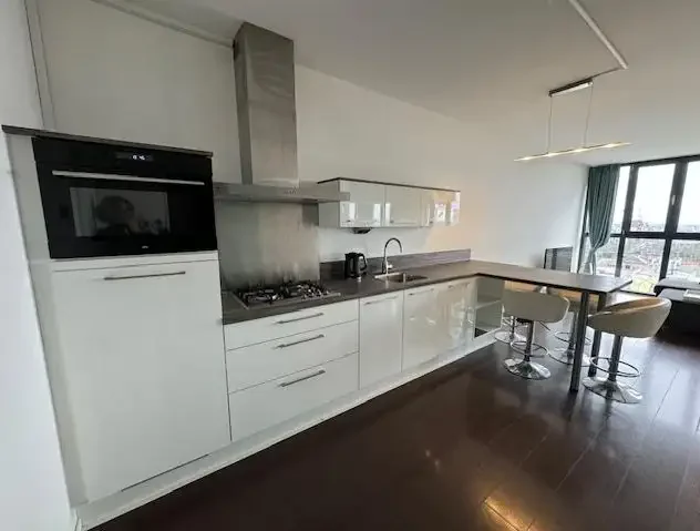 geblurde versie van de foto als achtergrond