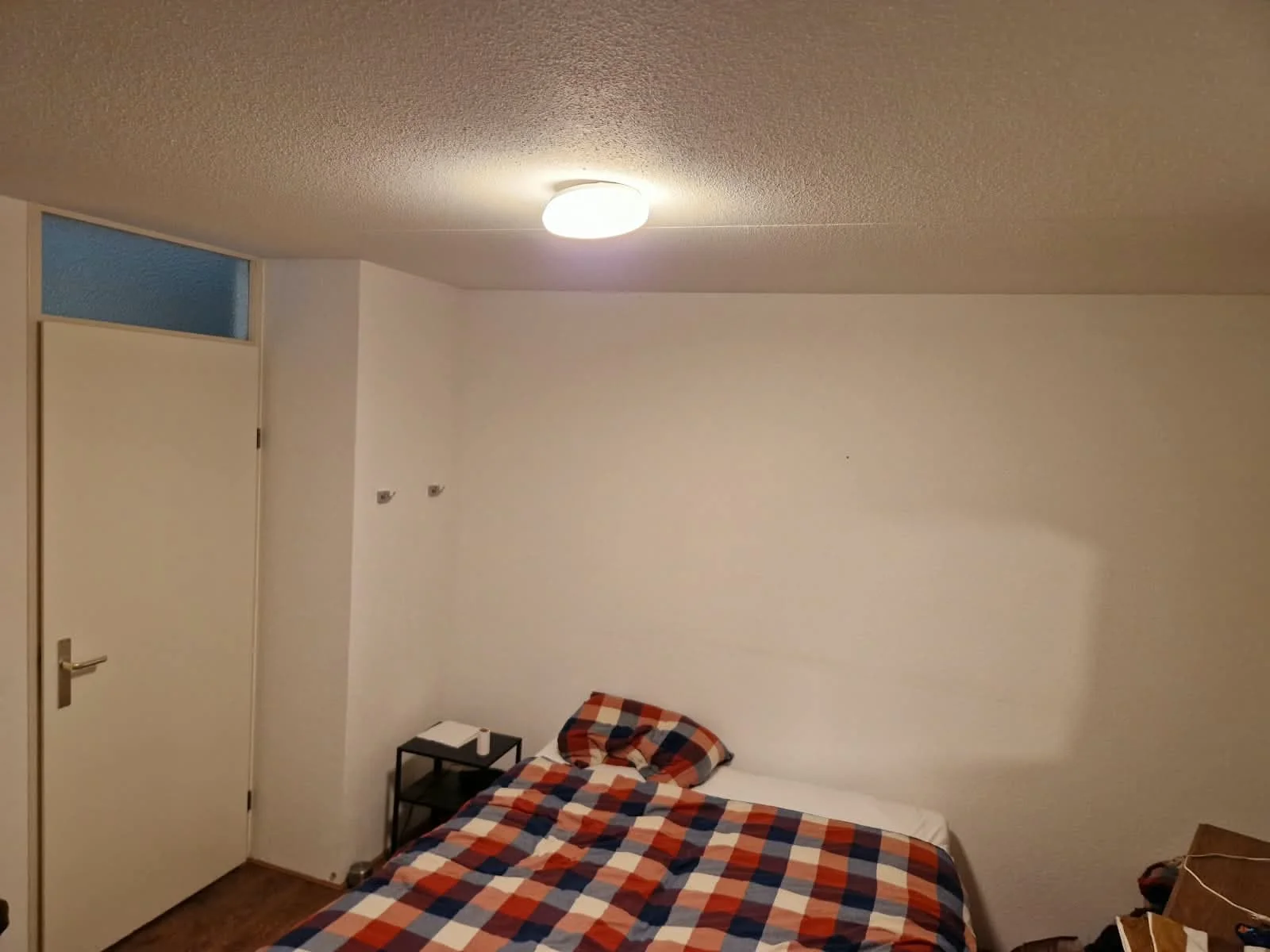 Foto van de Kamer gelegen aan de J. Kruiswijkhof in Amsterdam