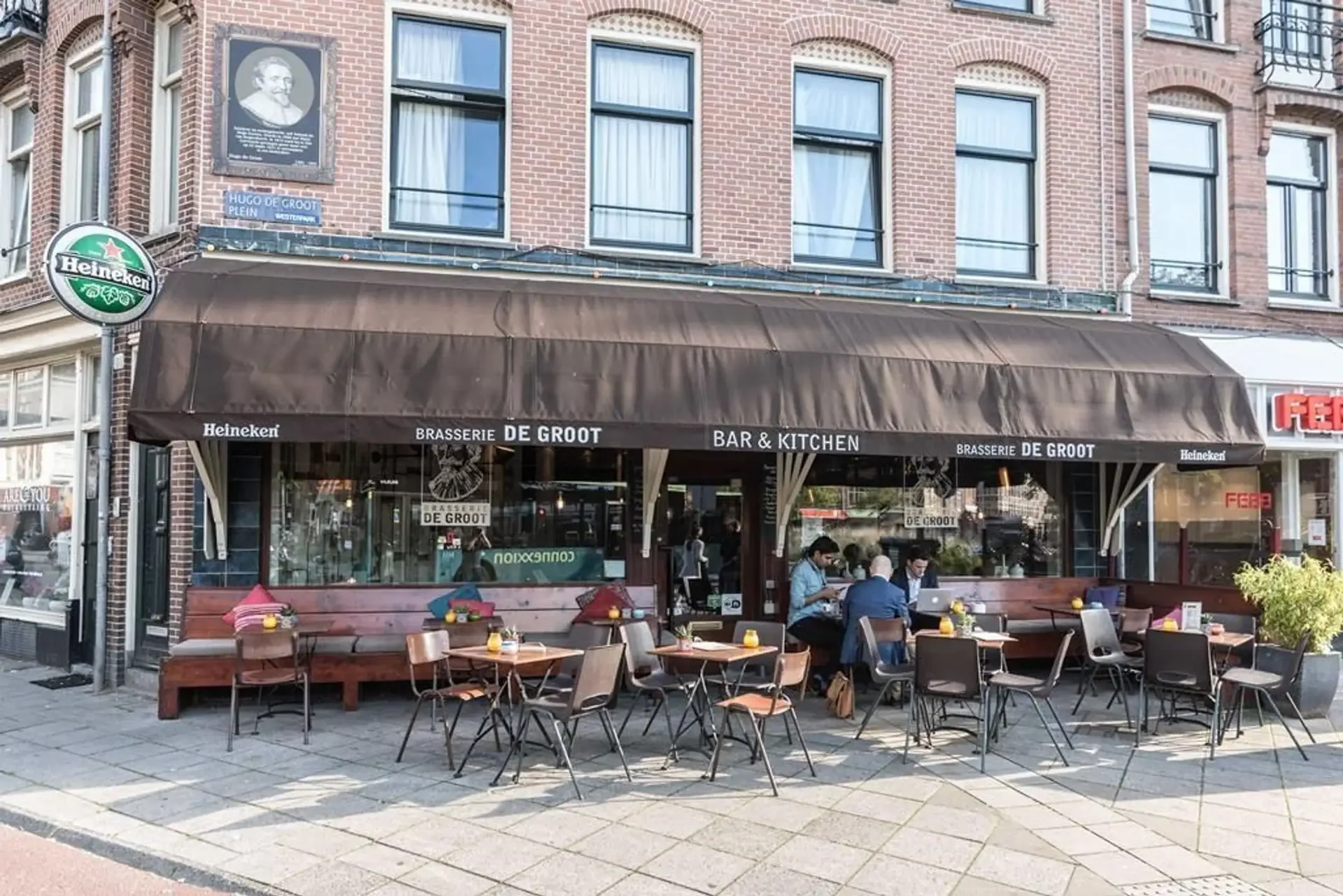 geblurde versie van de foto als achtergrond
