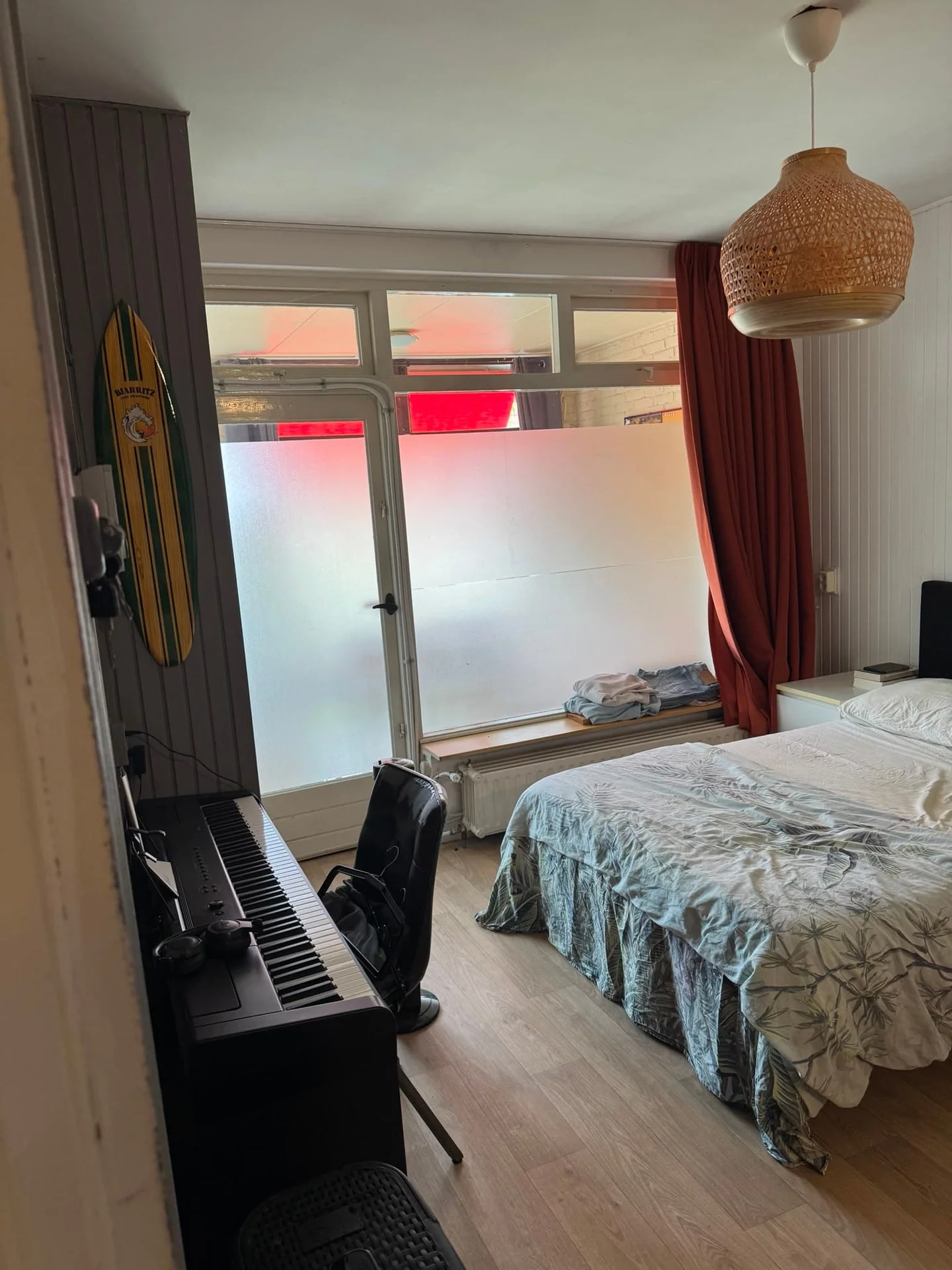 geblurde versie van de foto als achtergrond