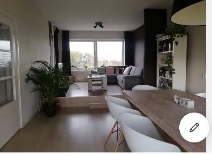 geblurde versie van de foto als achtergrond