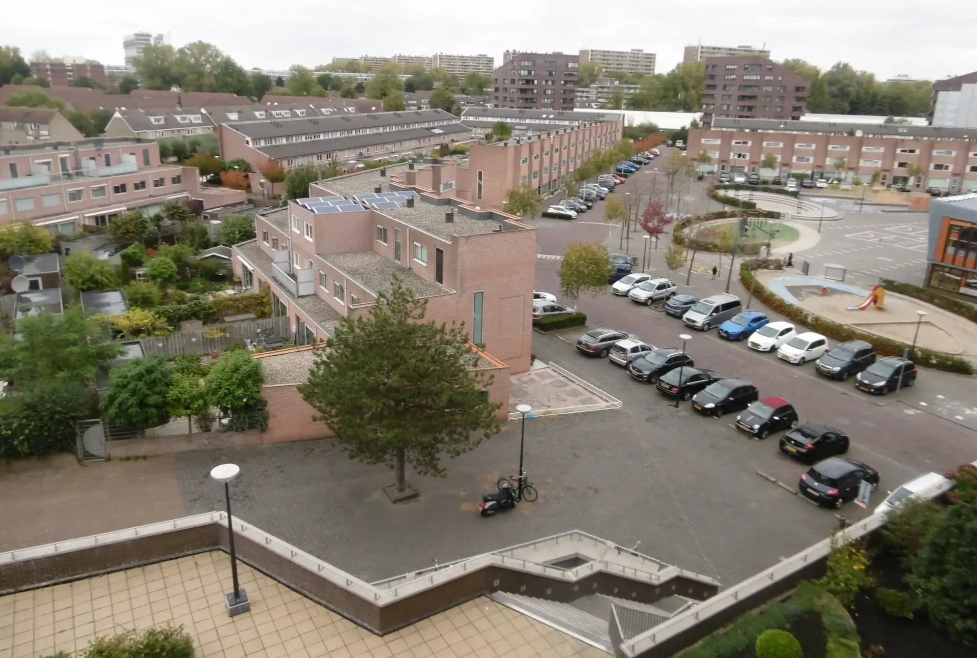 geblurde versie van de foto als achtergrond