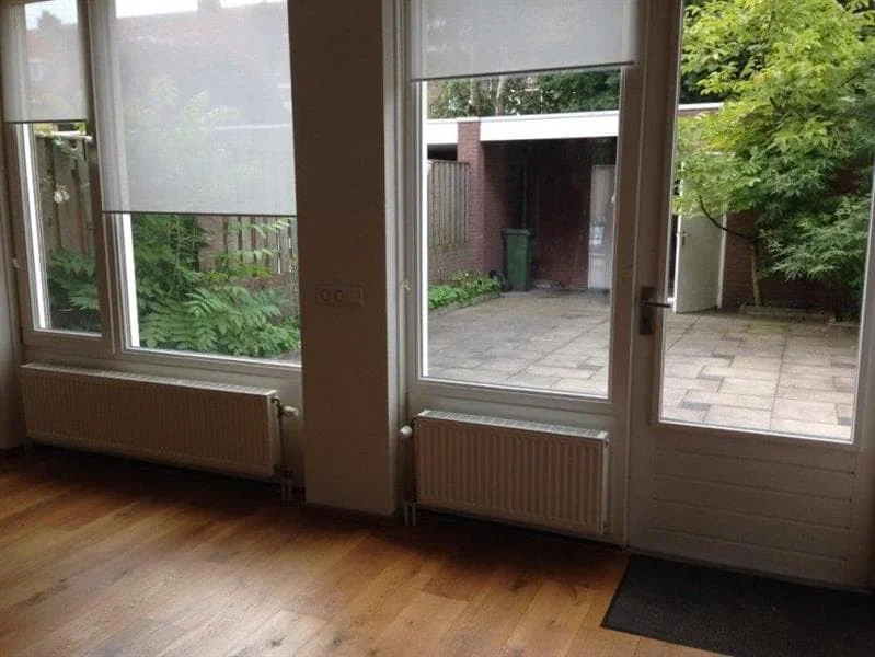 geblurde versie van de foto als achtergrond