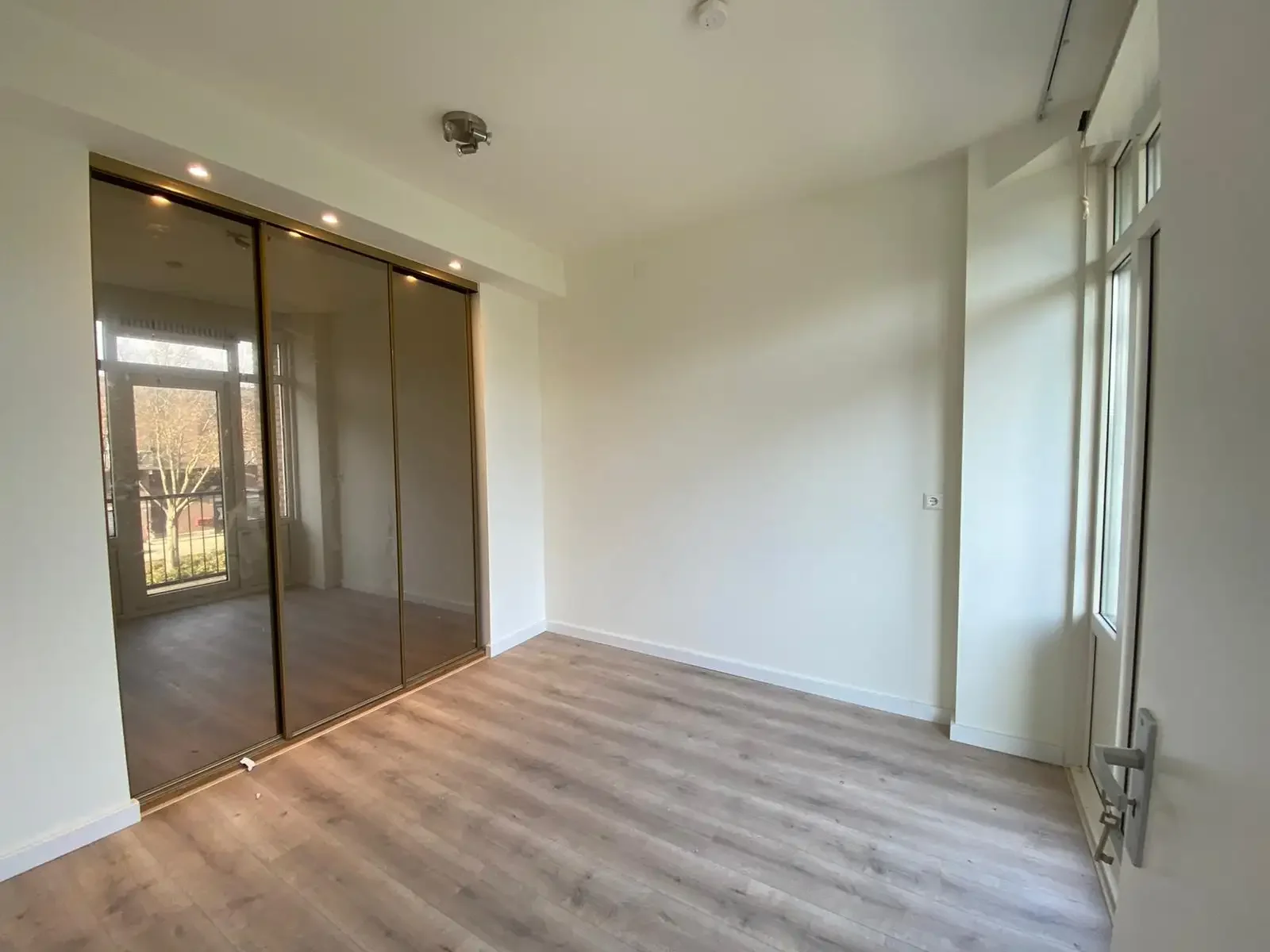Foto van de Appartement gelegen aan de Vondelweg in Rotterdam