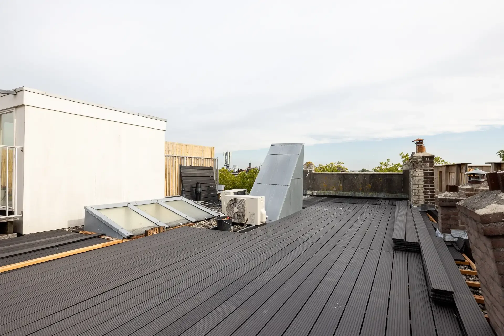 Foto van de Appartement gelegen aan de Mathenesserlaan in Rotterdam