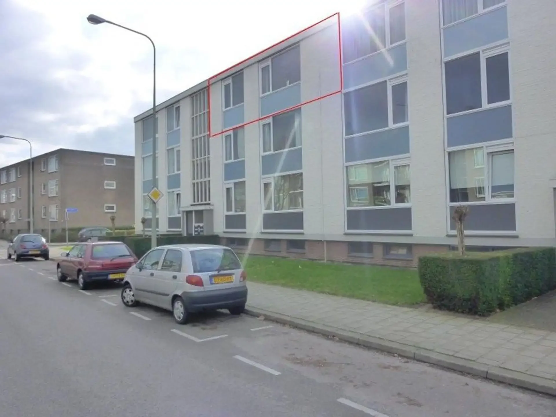 geblurde versie van de foto als achtergrond