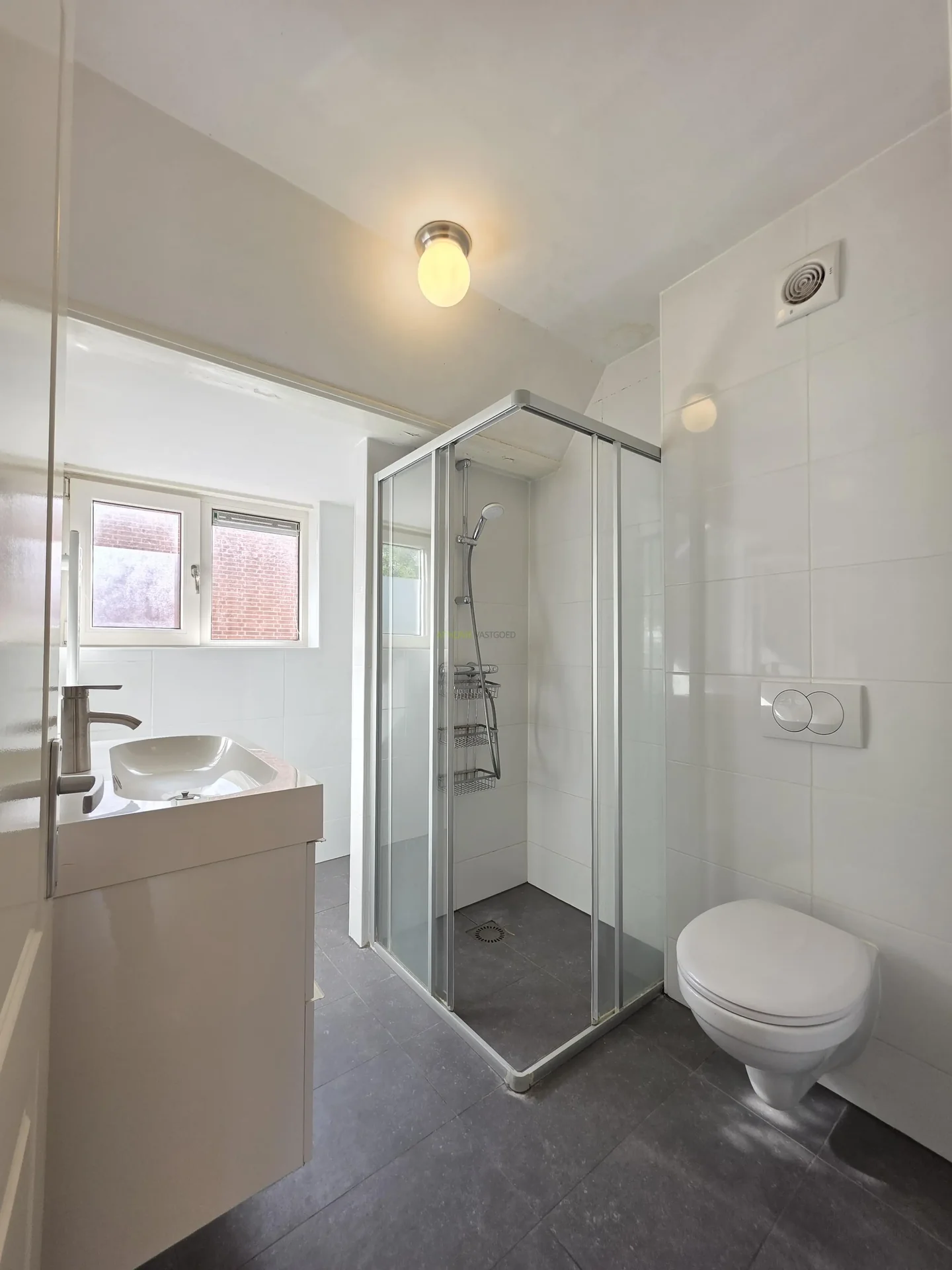 Foto van de Appartement gelegen aan de Azaleastraat in Rotterdam