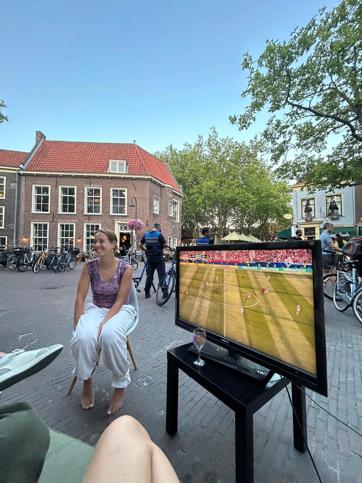 geblurde versie van de foto als achtergrond
