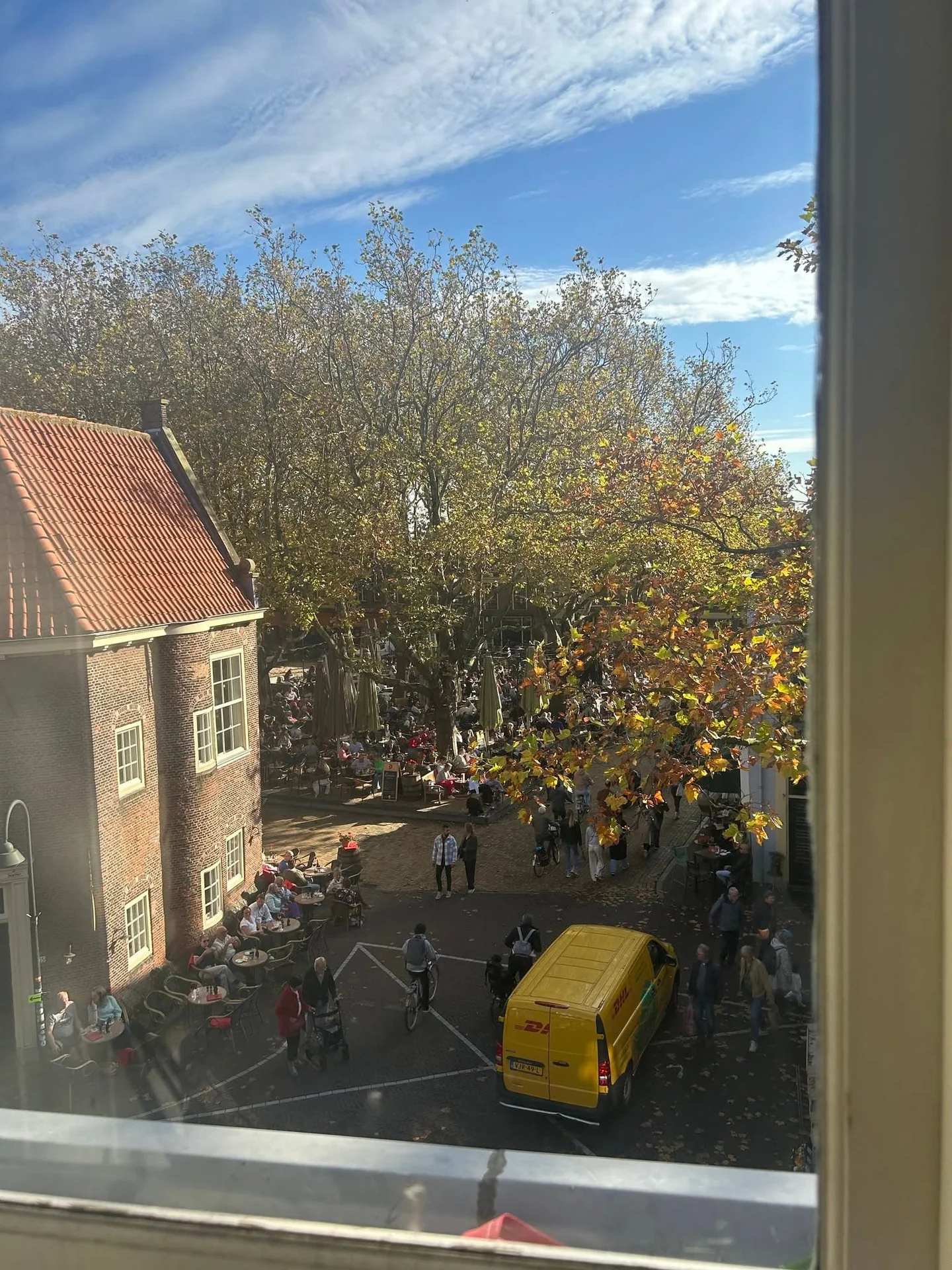 geblurde versie van de foto als achtergrond