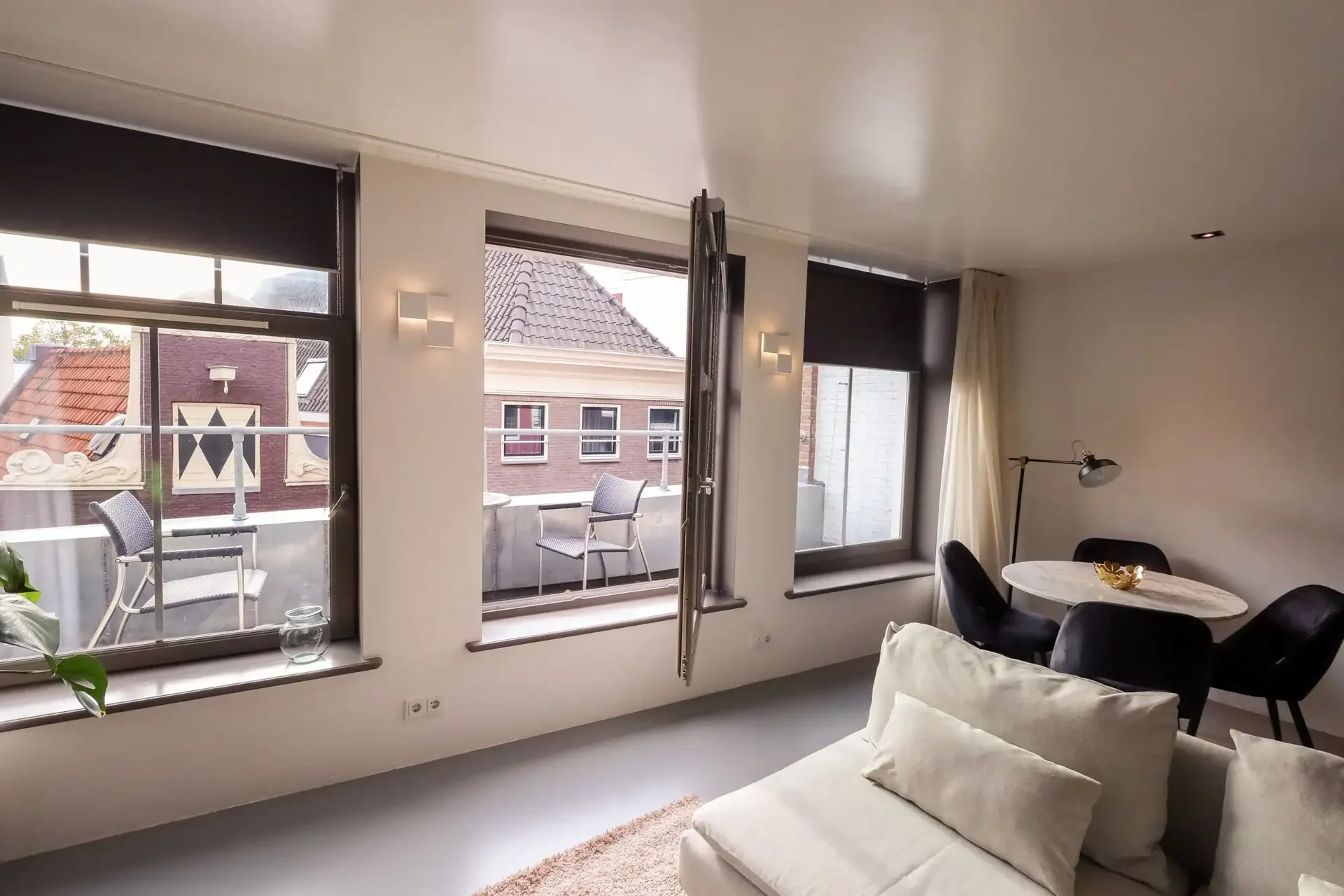 geblurde versie van de foto als achtergrond