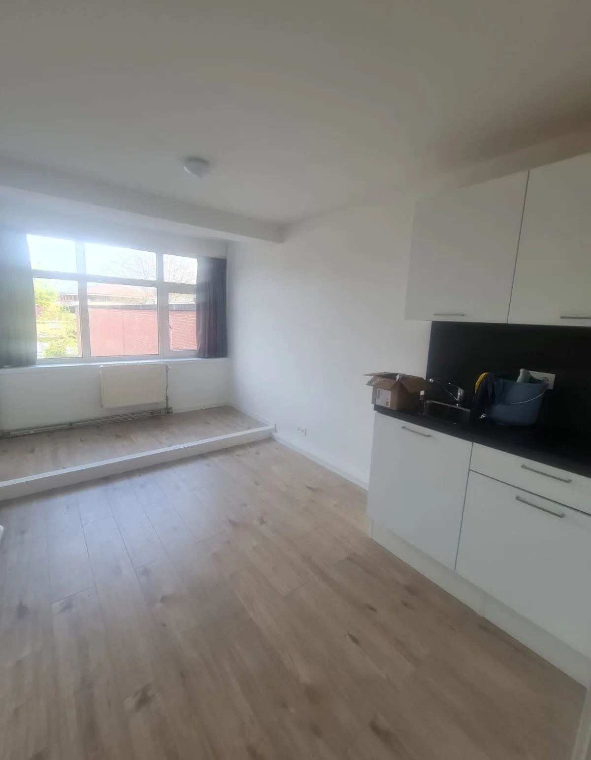 geblurde versie van de foto als achtergrond