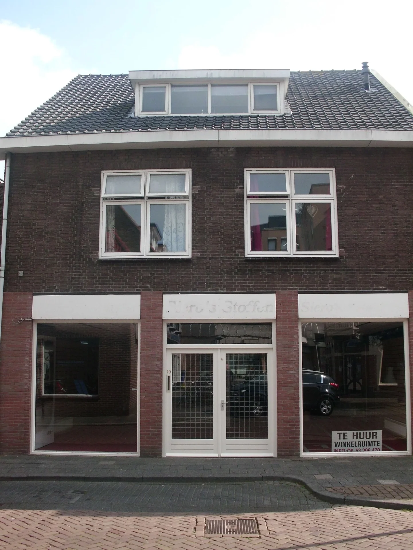 geblurde versie van de foto als achtergrond