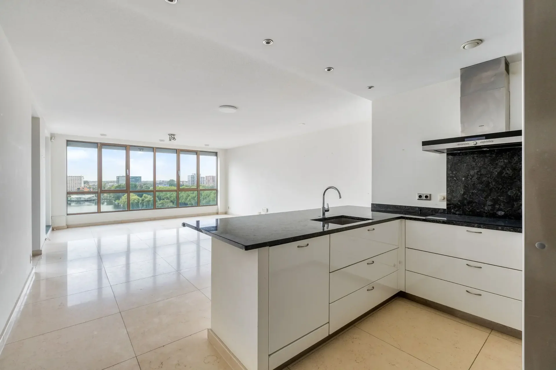 Foto van de Appartement gelegen aan de Saskia van Uijlenburgkade in Amsterdam