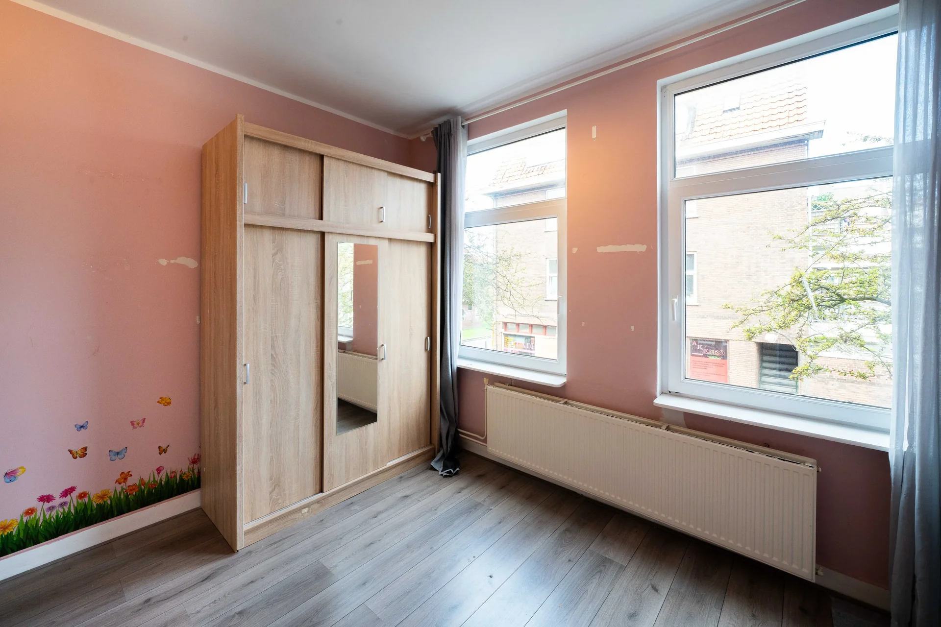 geblurde versie van de foto als achtergrond