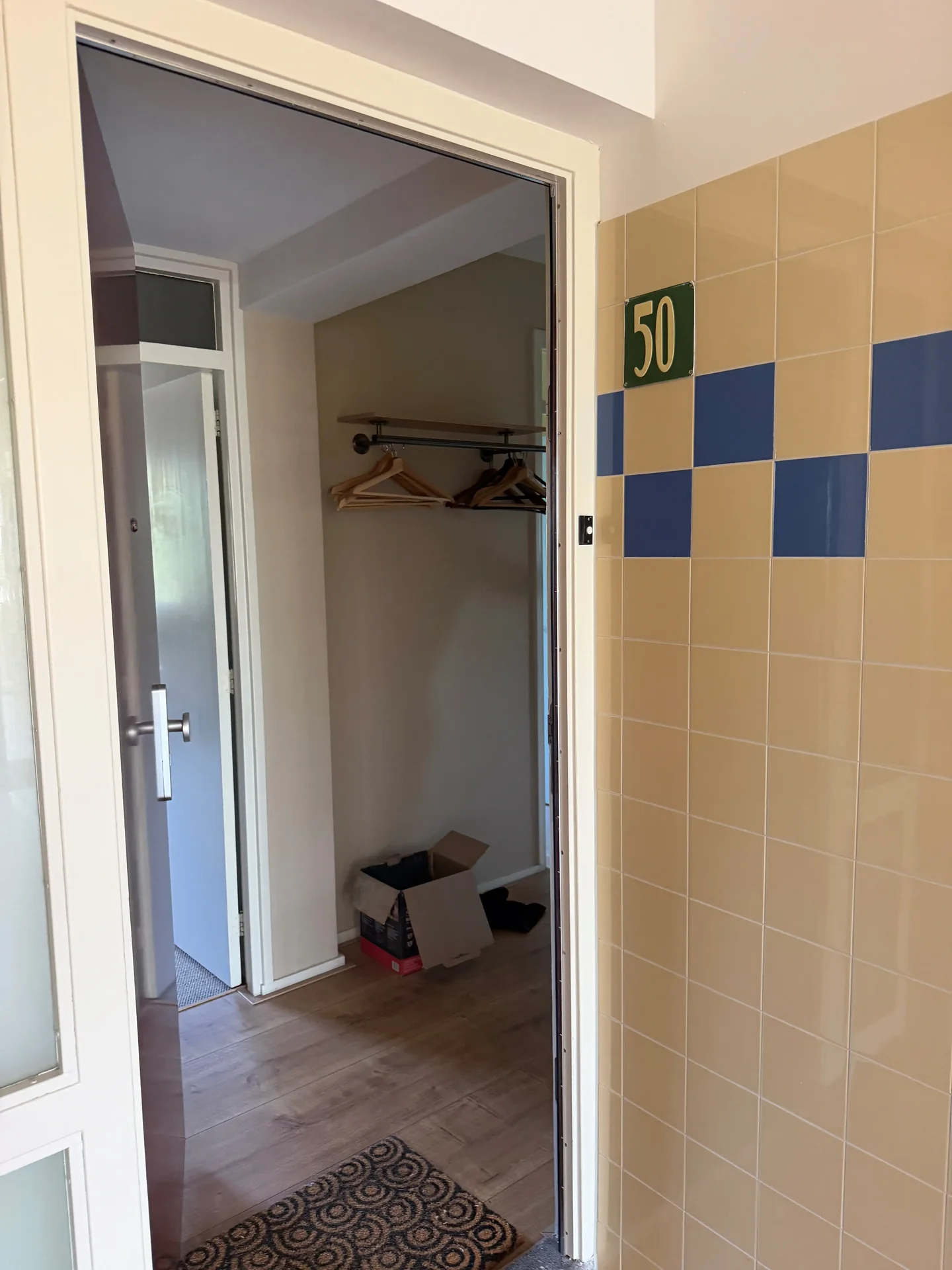 geblurde versie van de foto als achtergrond
