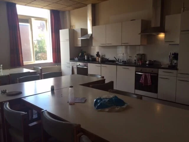 geblurde versie van de foto als achtergrond