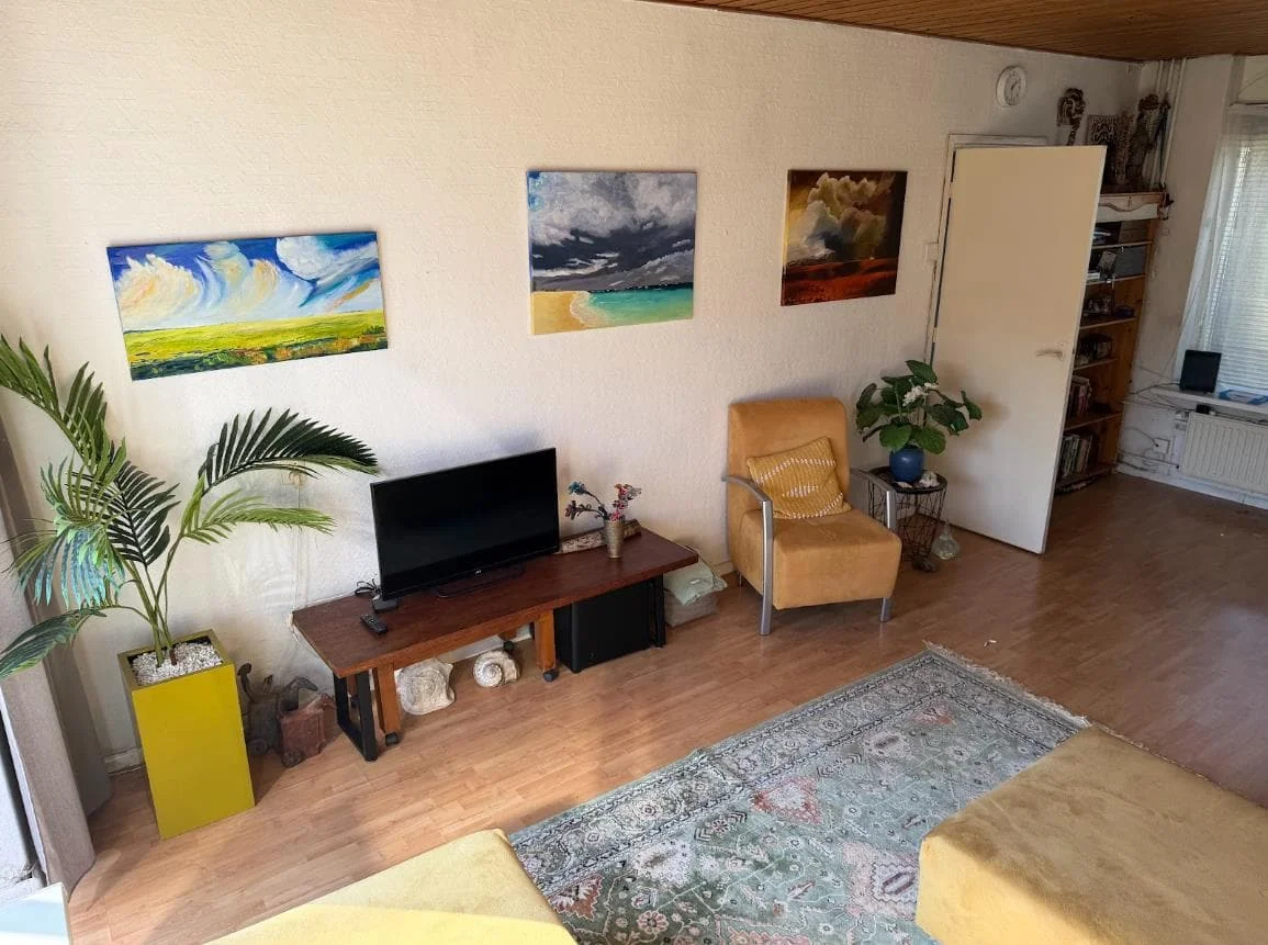 geblurde versie van de foto als achtergrond