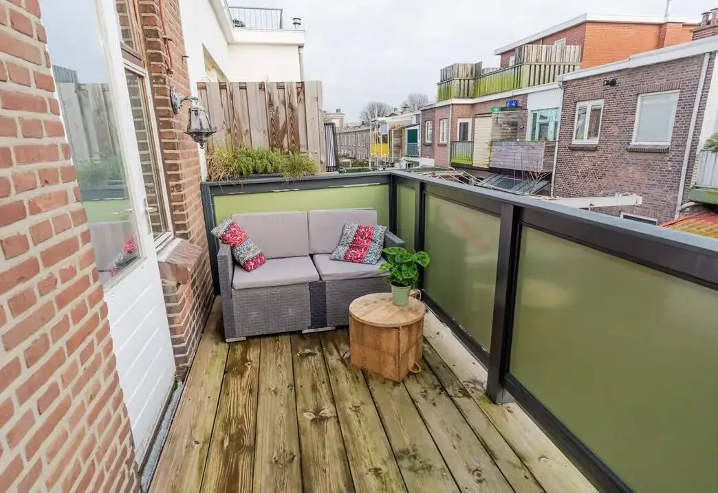 geblurde versie van de foto als achtergrond