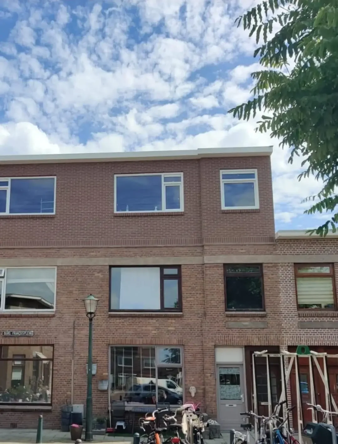 geblurde versie van de foto als achtergrond