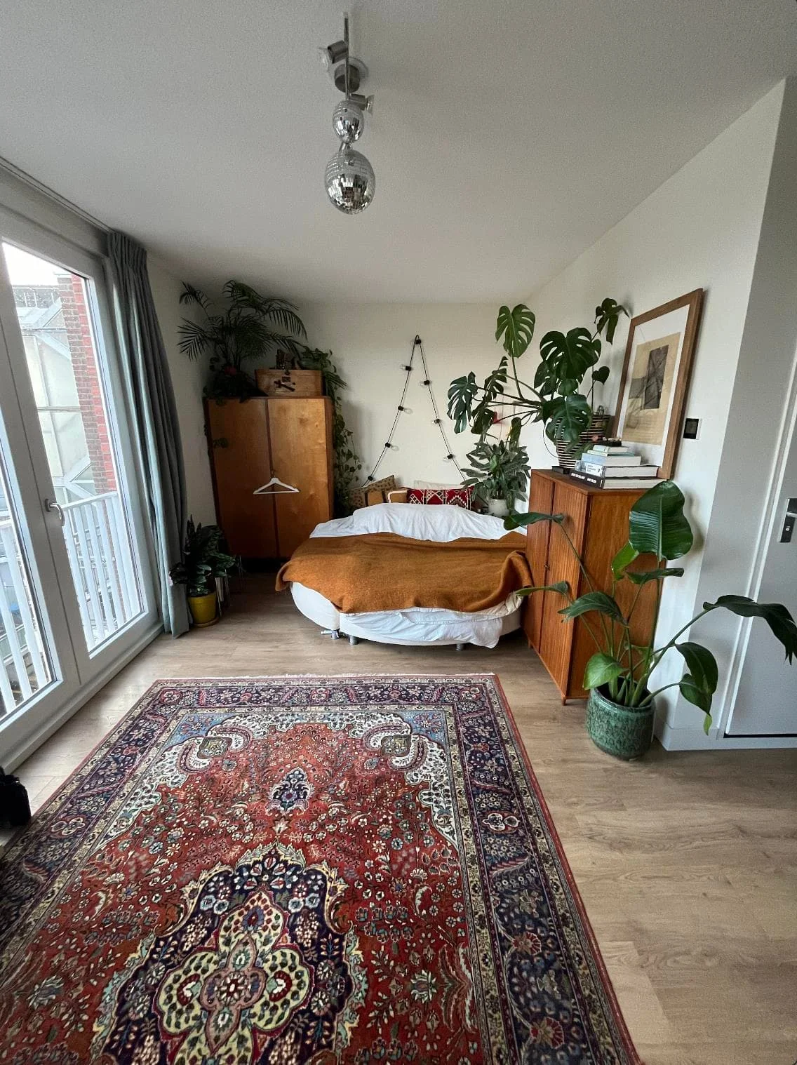 geblurde versie van de foto als achtergrond