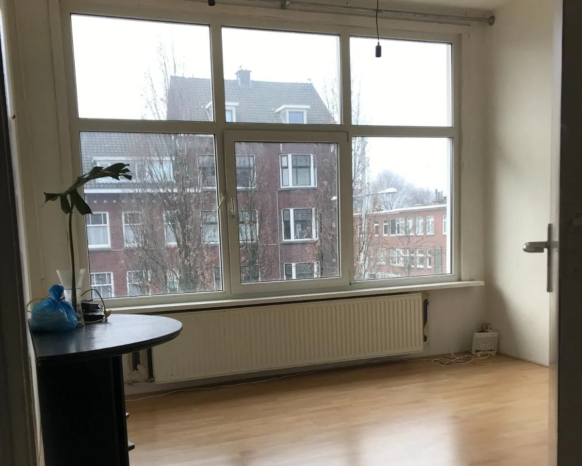 geblurde versie van de foto als achtergrond
