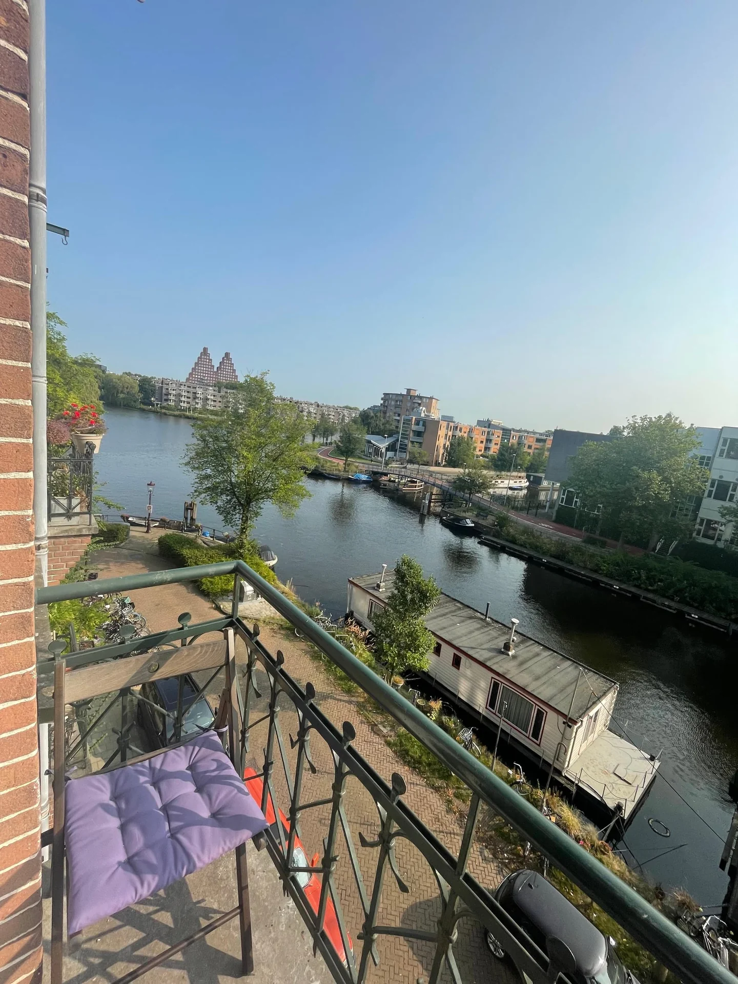 Foto van de Appartement gelegen aan de Bilderdijkkade in Amsterdam